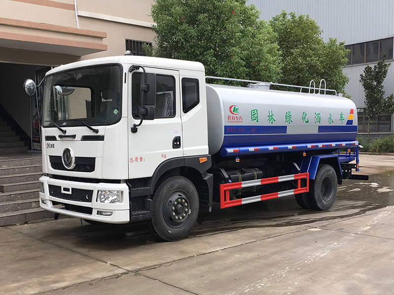 东风创普15吨洒水车