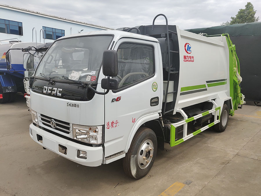 6方东风小多利卡压缩垃圾车