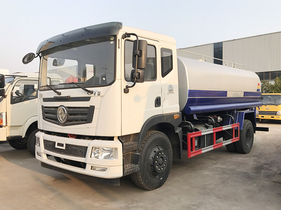 15吨东风御虎T5洒水车