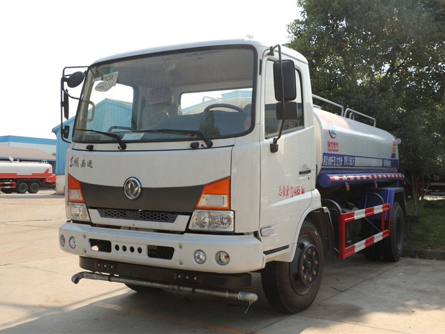 12吨东风嘉运洒水车