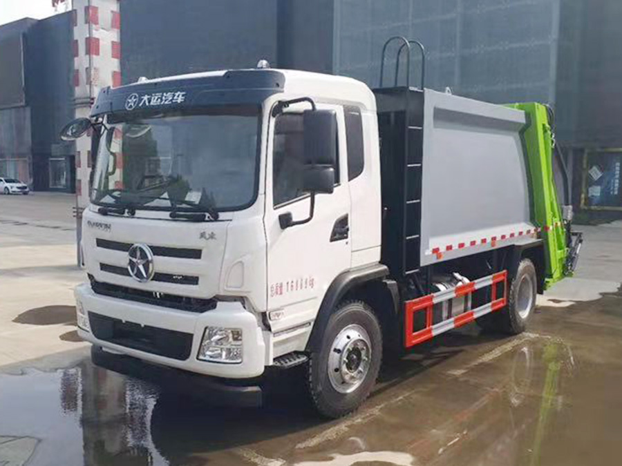 12方大运风度压缩式垃圾车