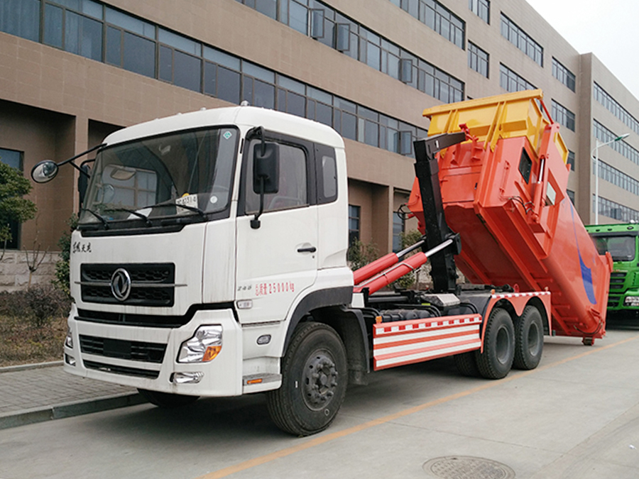 20方东风天龙勾臂式垃圾车
