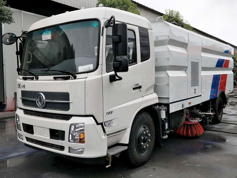 12方东风天锦扫路车