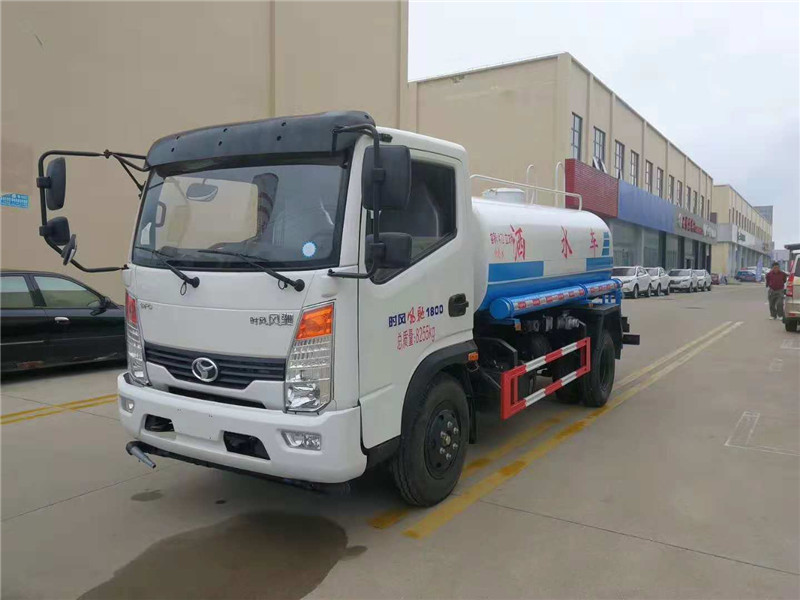 5吨时风洒水车