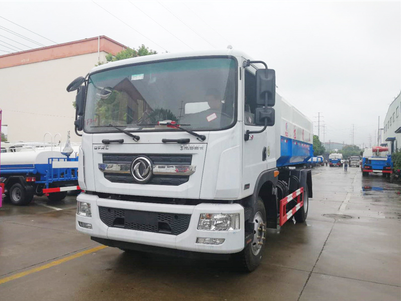 12方东风D9挂桶垃圾车