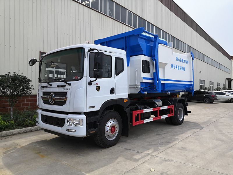 16方东风多利卡D9勾臂垃圾车