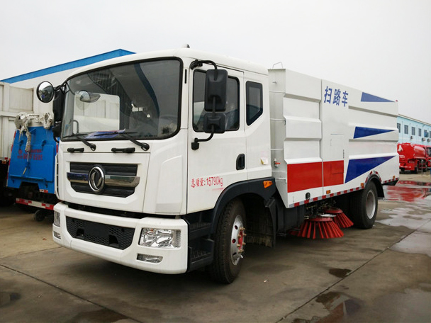 10方东风D9扫路车