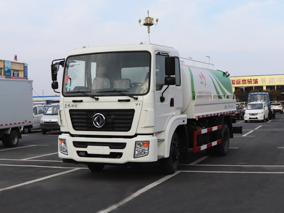12吨东风锦程洒水车