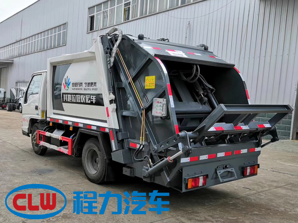 后装压缩垃圾车