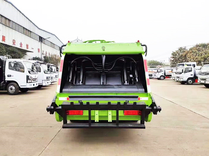 东风国六6方压缩垃圾车