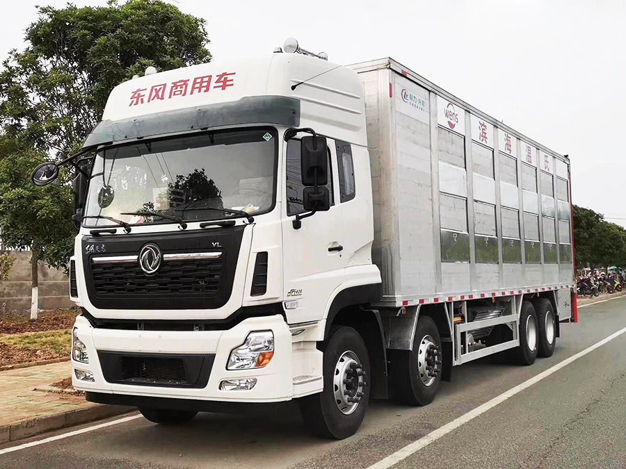 东风天龙前四后八畜禽运输车